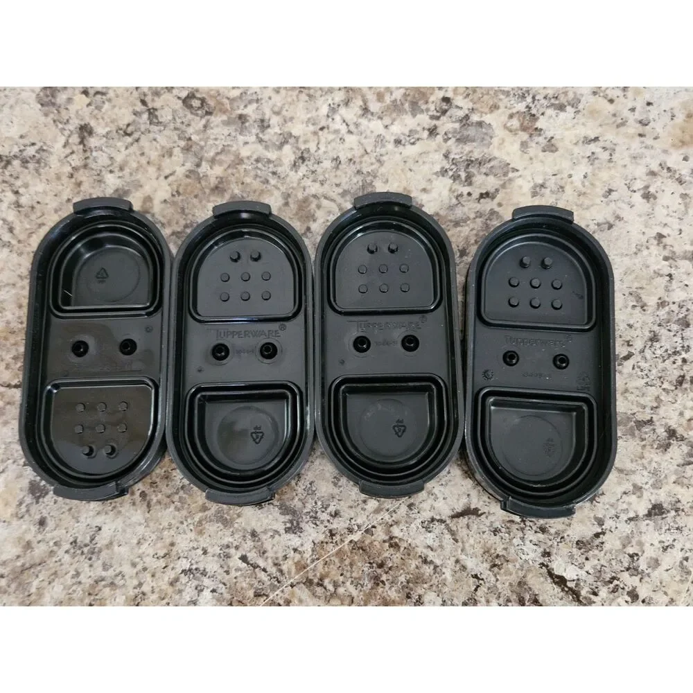 Tupperware Large Spice Shakers Set Of 4 With Black Lids EUC